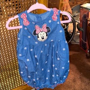 Beautiful Minnie Mouse romper size 6-9 months